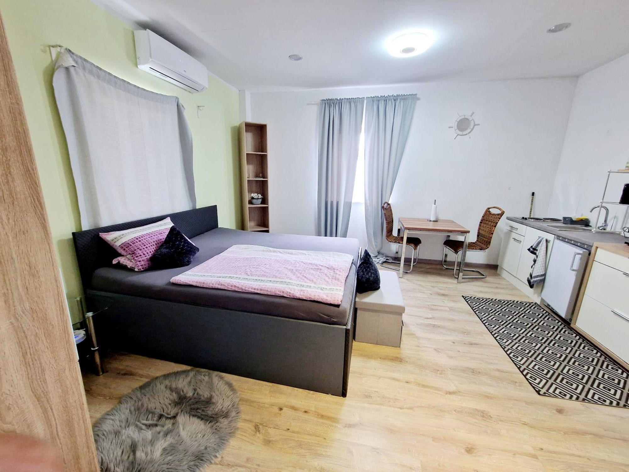 Ibo-Apart 1 Zimmer Apartment In Herzogenaurach Exteriör bild